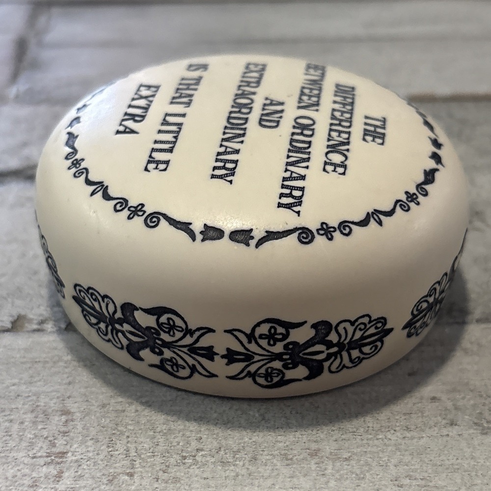 Baekgaard Paper Weight Collection Crafted‎ In England - Ordinary Extraordinary - Picture 5 of 10